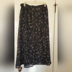 Sag Harbor Black and Tan Floral Maxi Skirt